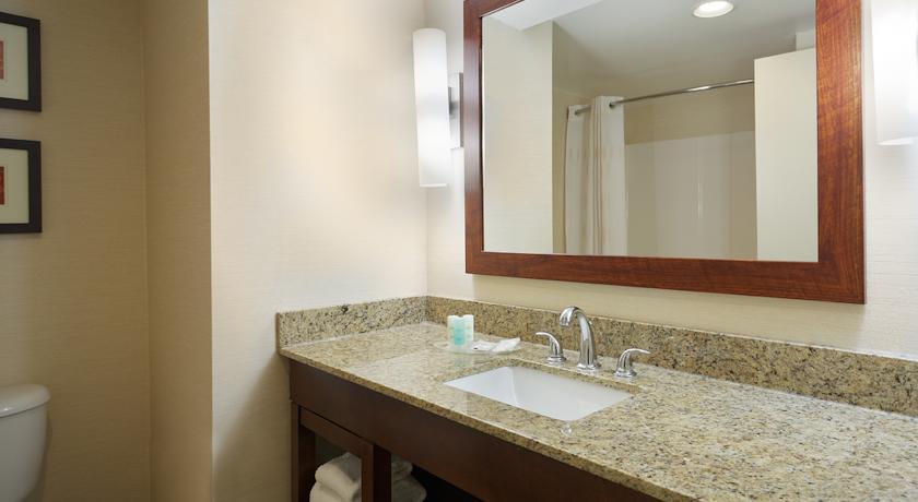 Comfort Suites Richmond Buitenkant foto