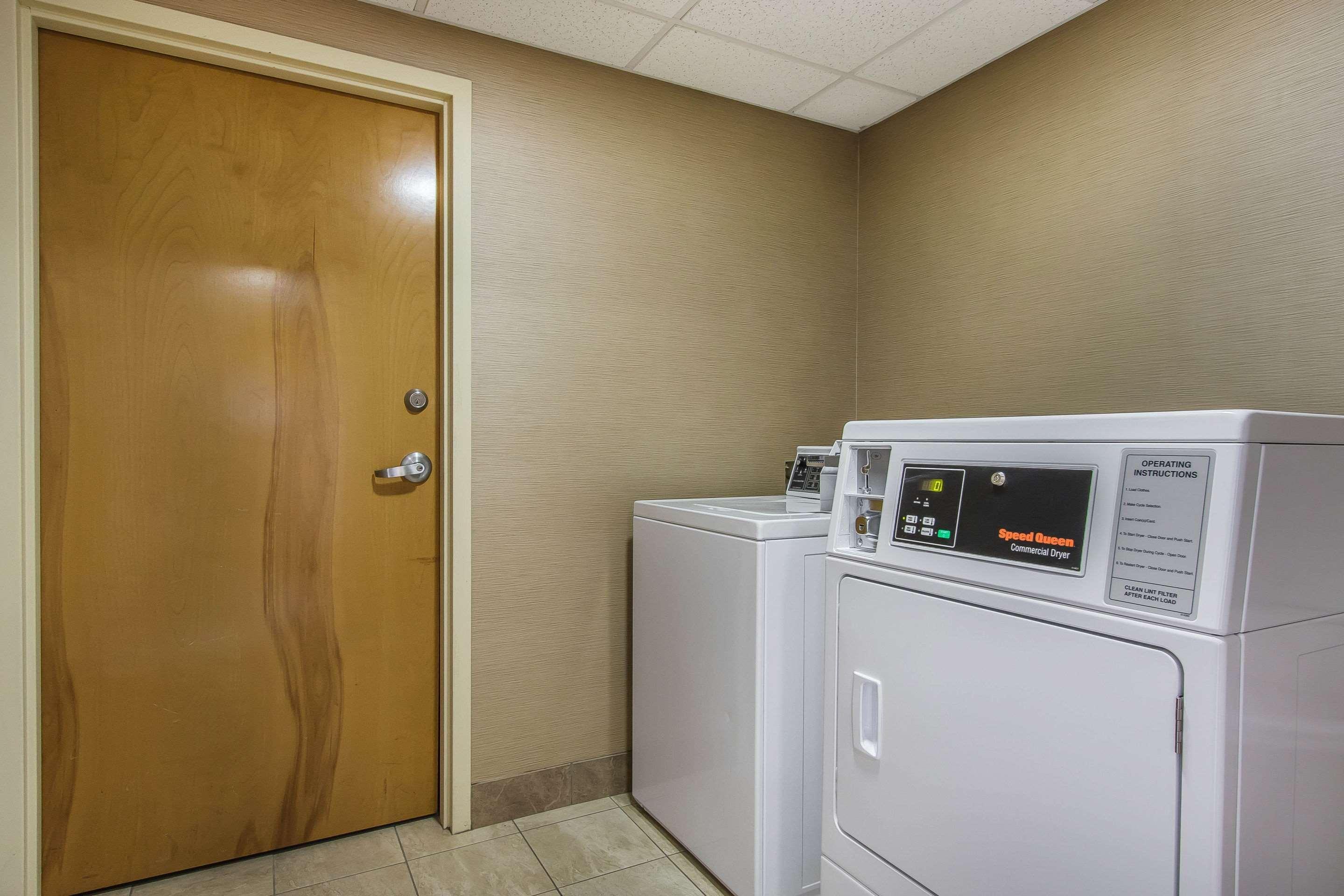 Comfort Suites Richmond Buitenkant foto