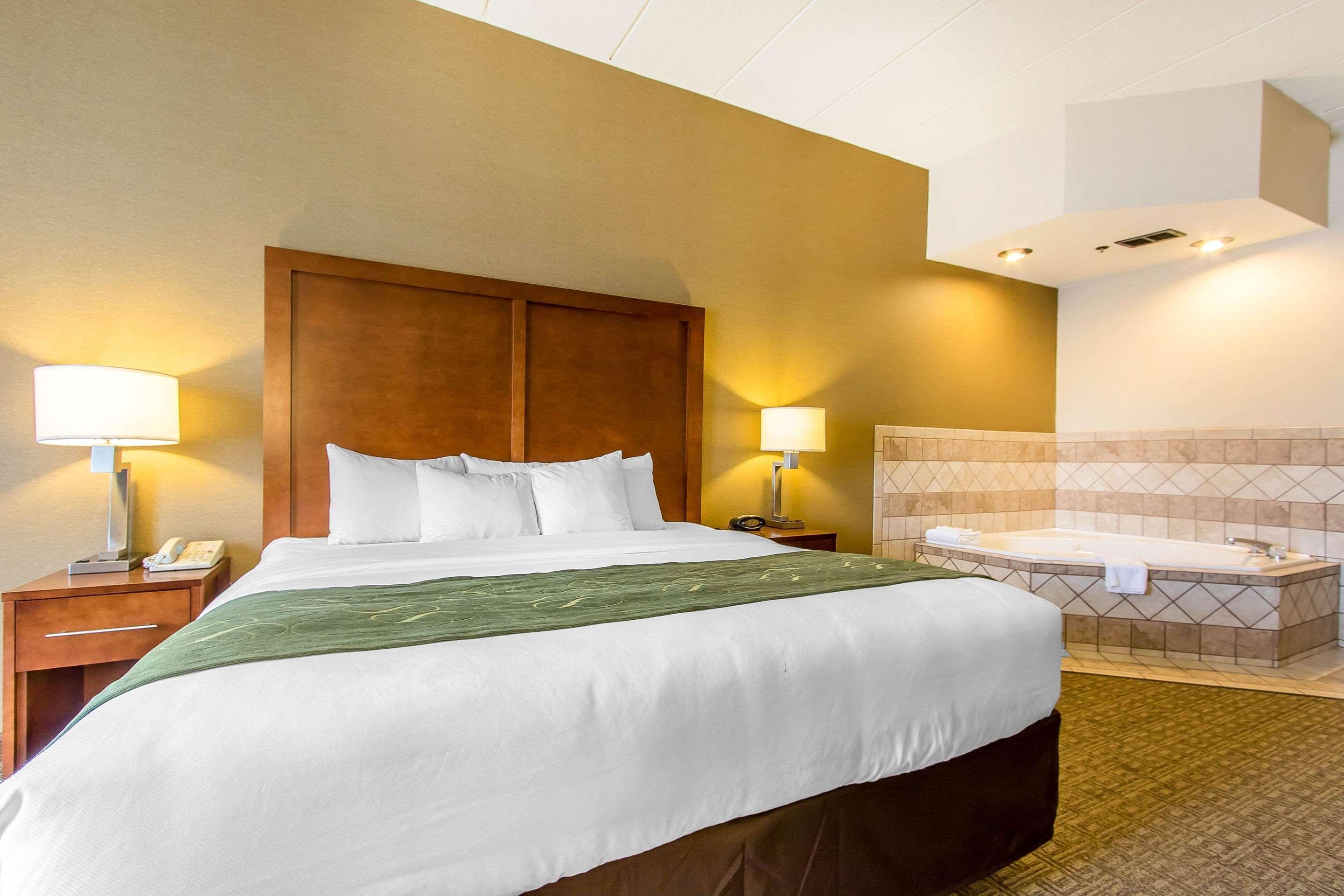 Comfort Suites Richmond Buitenkant foto